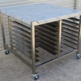 Knockout Bench With Tray Racks