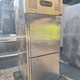 *2ND HAND* TROPICAL THERMASTER COMMERCIALUPRIGHT FREEZER