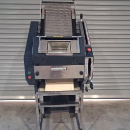 MR 300 MOULDER